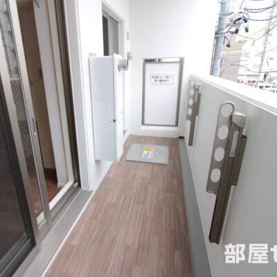 
						広く使えるバルコニー
