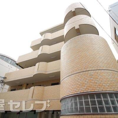 
						RC構造の5階建てです。