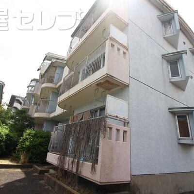 
						屋根付きの駐輪場です。