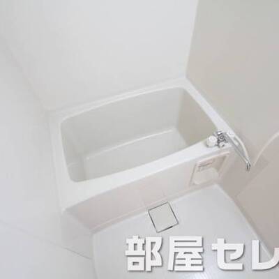 
						お風呂でゆったりと。他号室の写真です。