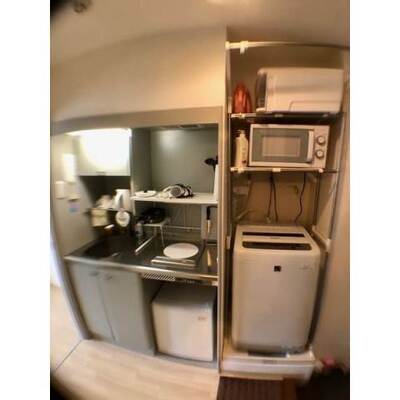
						別の部屋の写真を参照