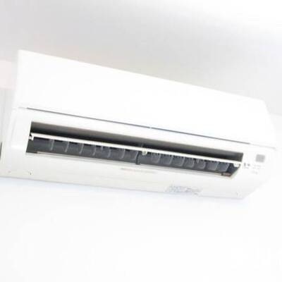 
						エアコン2基付いています