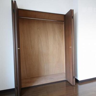 
						各部屋に収納付いてます。（イメージ）