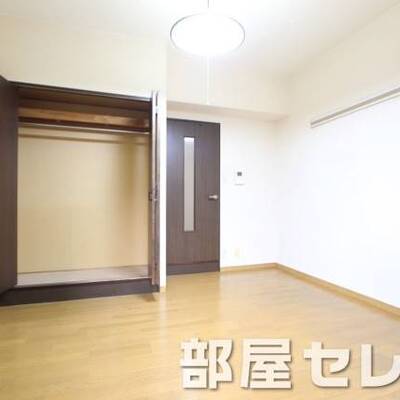
						広々としたリビングで生活しやすいですね。