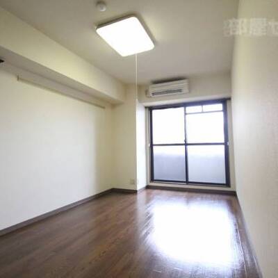 
						＊403号室内装写真参照