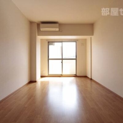 
						3号室タイプの写真を参照