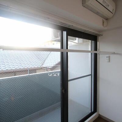 
						室内に物干できます　