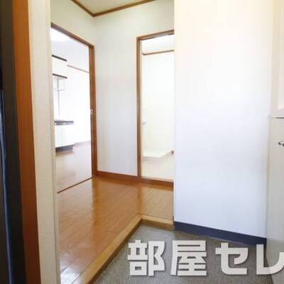 
						玄関口。