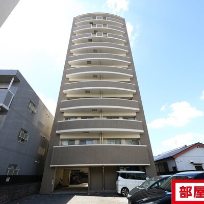 
						タイル張りの建物です。
