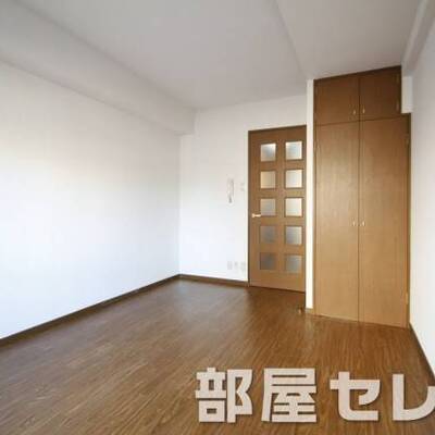 
						天井が高い住空間です。