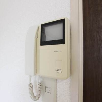 
						302号室