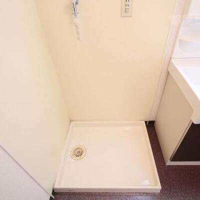 
						室内洗濯機置き場です。