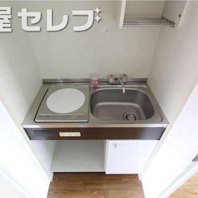 
						コンパクトキッチン。